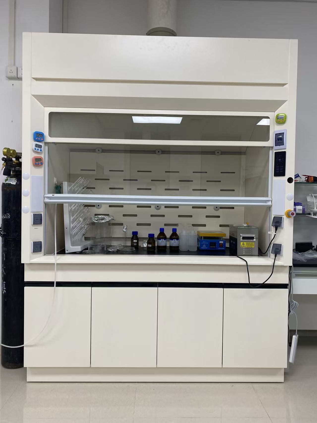 4-通风橱.jpg 4-通风橱.jpg