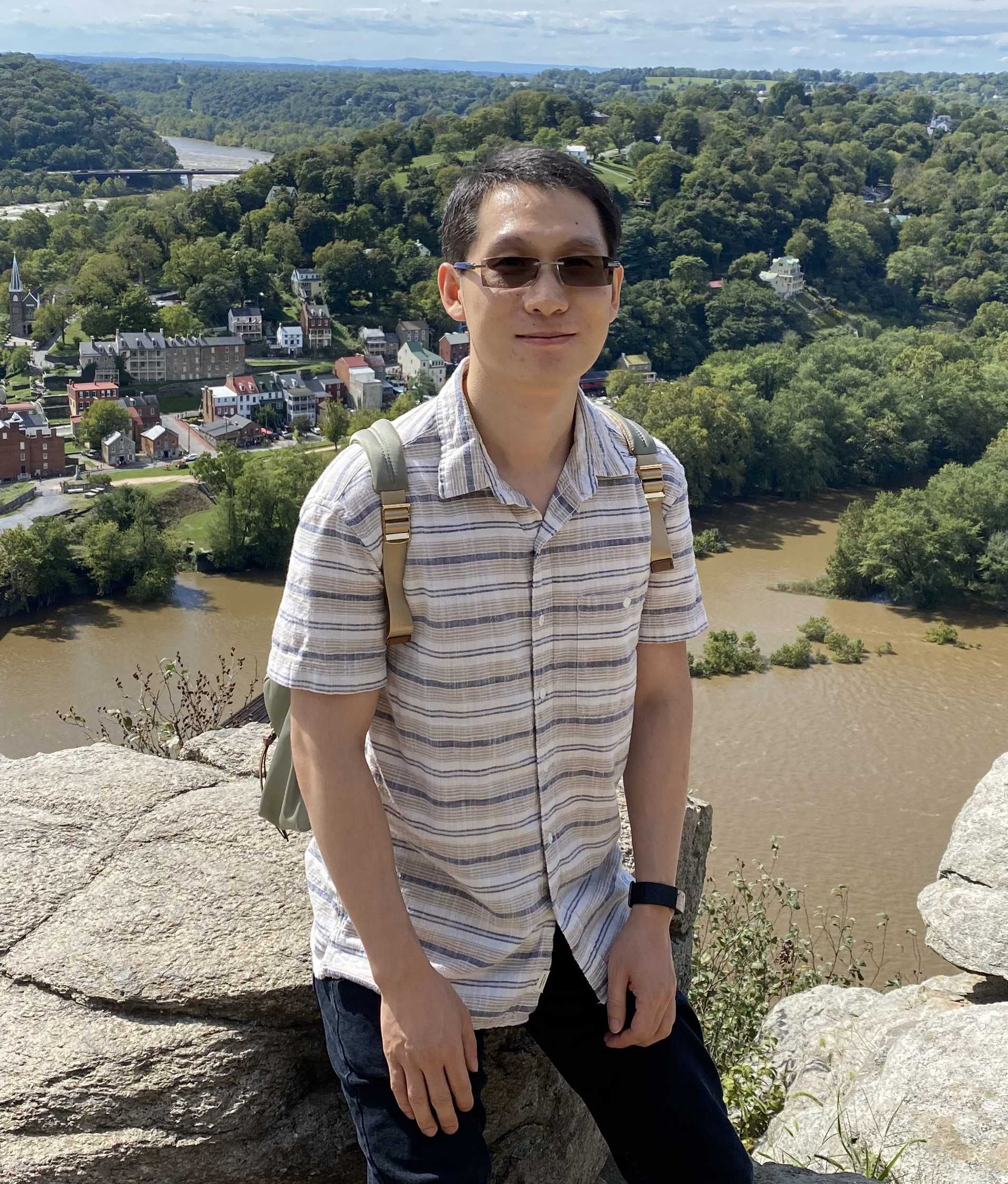 许劲松.jpg 许劲松.jpg